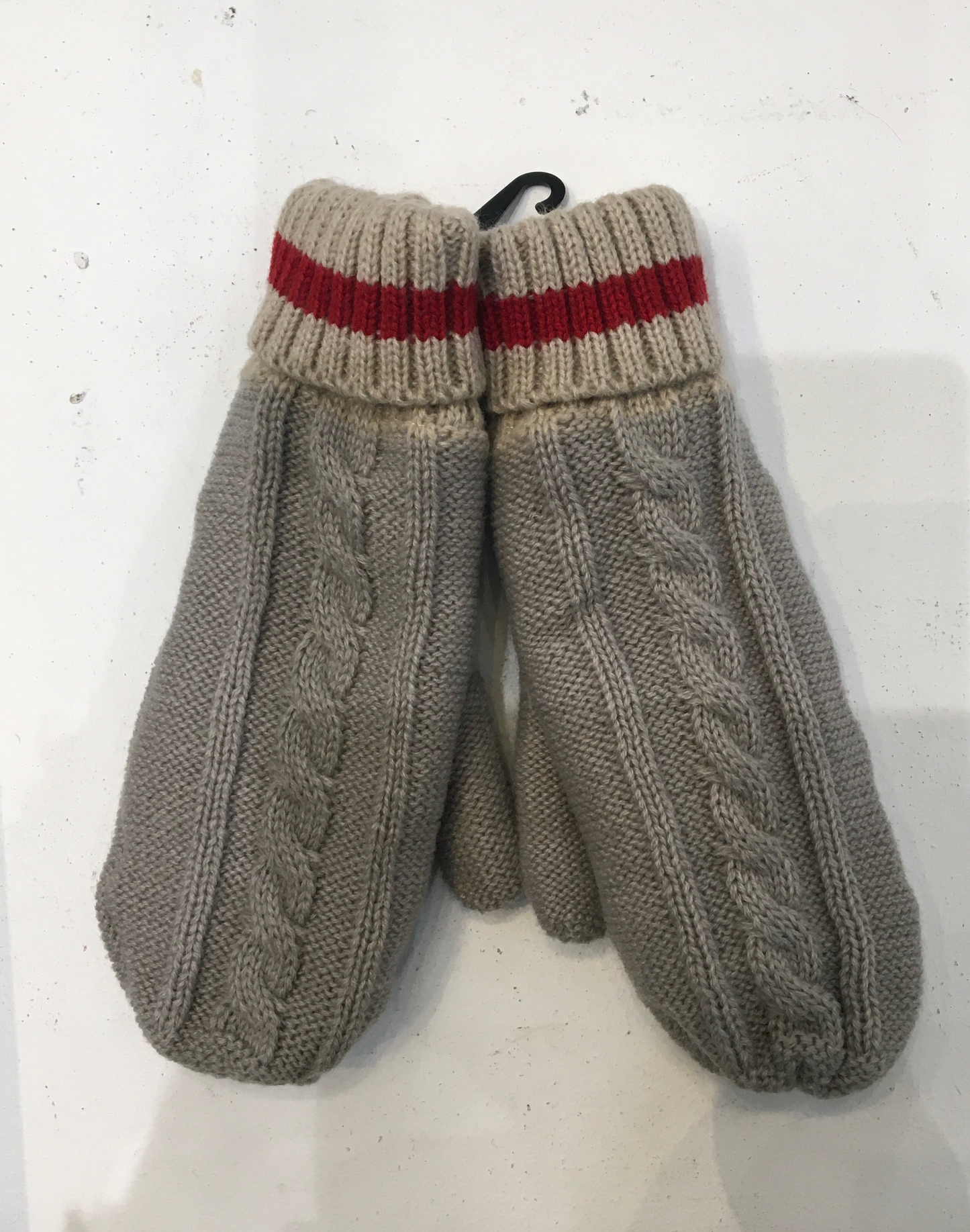 Cabin Knit Mittens