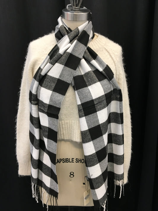 Plaid Scarf with Fringe